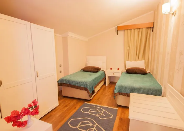 Moonshine & Szálloda