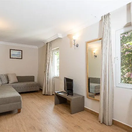 Moonshine & 3* 博德鲁姆