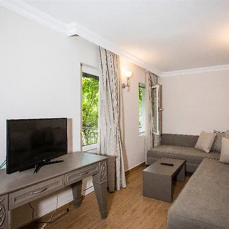 Moonshine & 酒店 3*