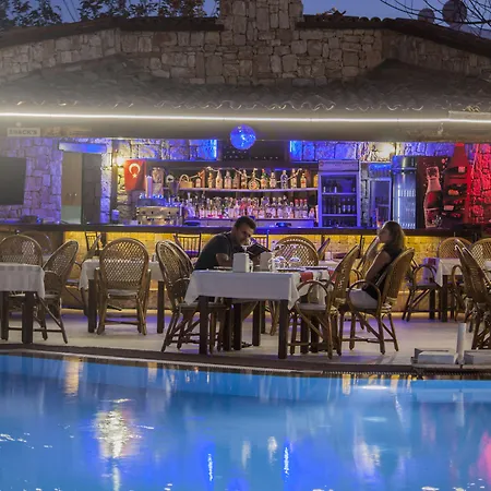 מלון Moonshine &